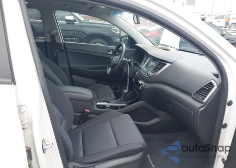 2017 Hyundai Tucson Night z USA, uszkodzony, nr VIN KM8J33A26HU535024